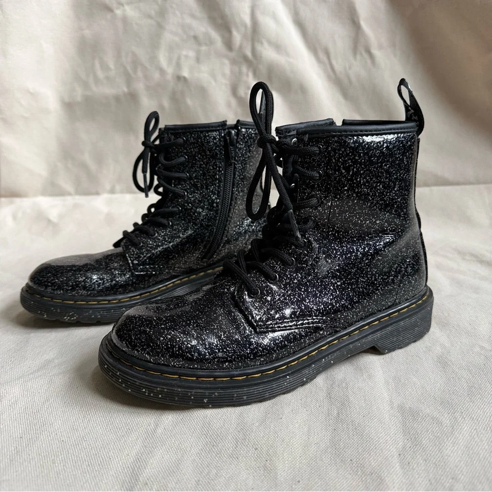 Dr. Martens Junior 1460 Boots in Black Cosmic Glitter Patent Leather